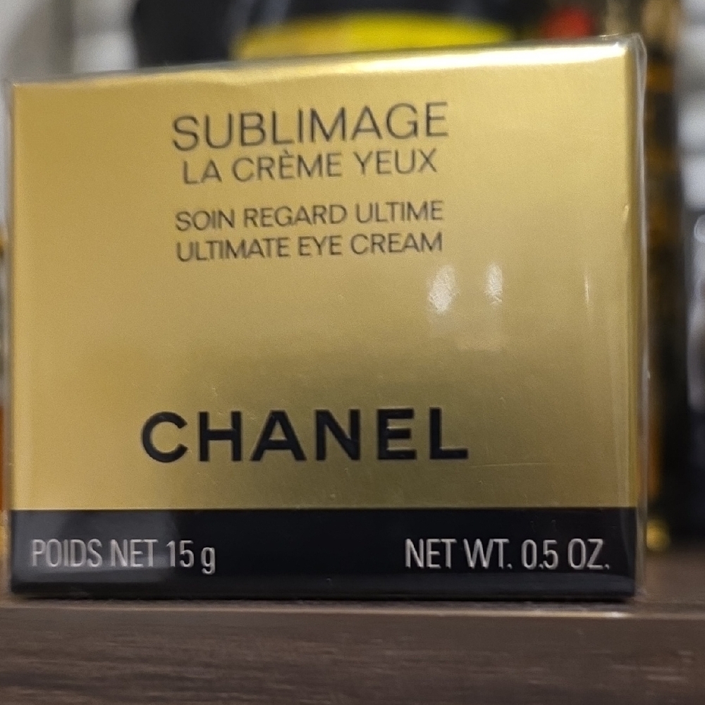 CHANEL Sublimage La Crème Yeux - Gold and Black